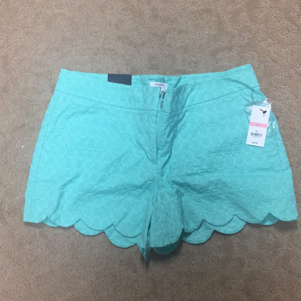 Crown & Ivy Mint Scallop Trim Shorts
